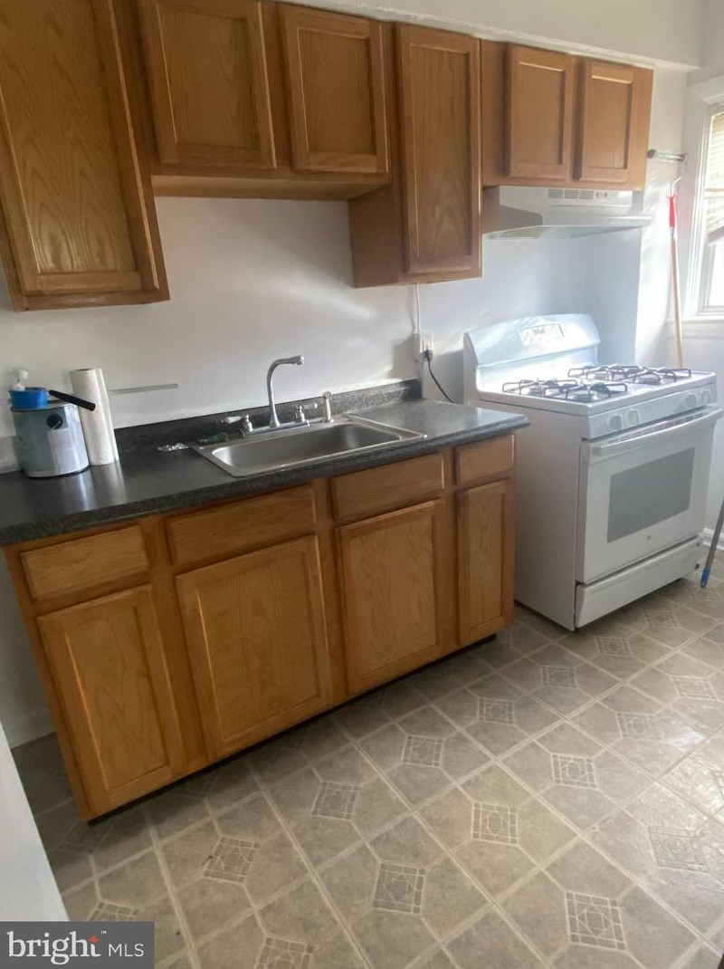 4545 Manorview Rd, Baltimore MD  21229-2834 exterior