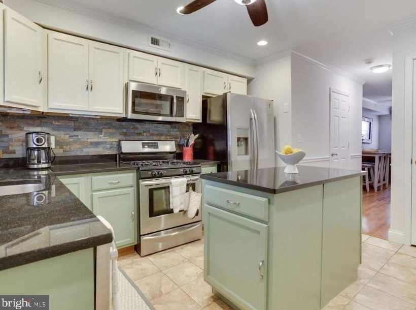 1303 Cooksie St, Baltimore MD  21230-5208 exterior