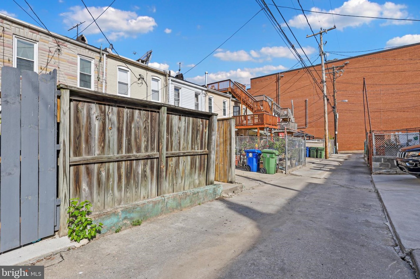 215 Bouldin St, Baltimore MD  21224-2316 exterior