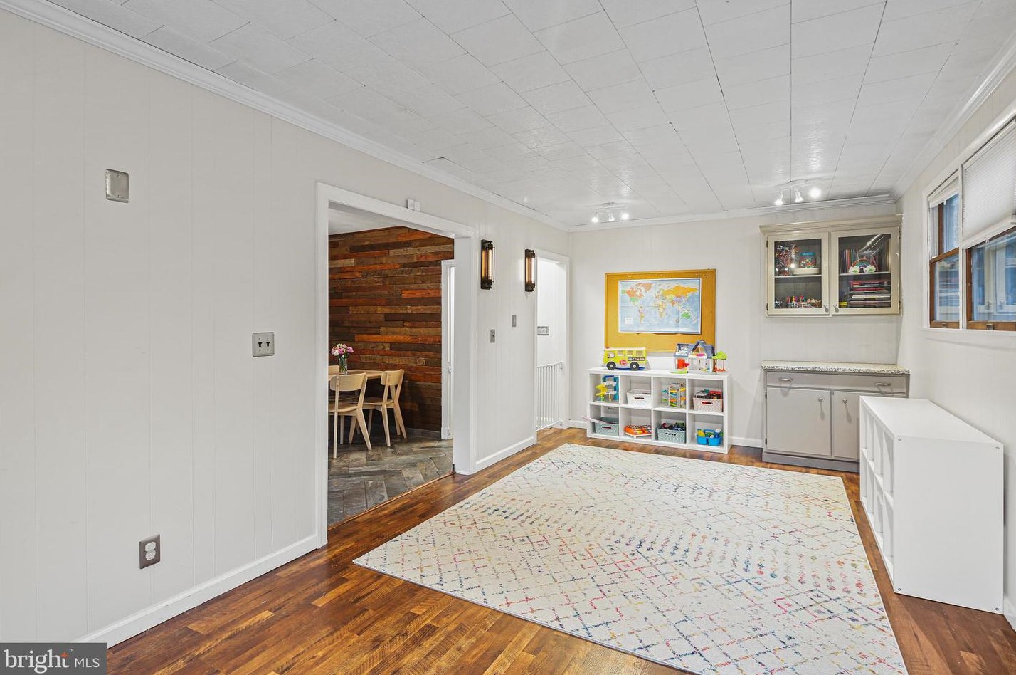 1611 Rogers Ave, Baltimore MD  21209-4543 exterior
