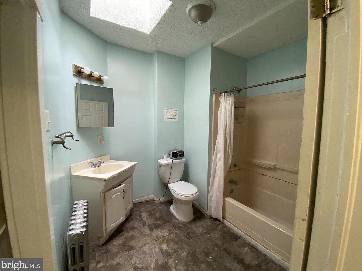 200 Hilton St, Baltimore MD  21229-3002 exterior