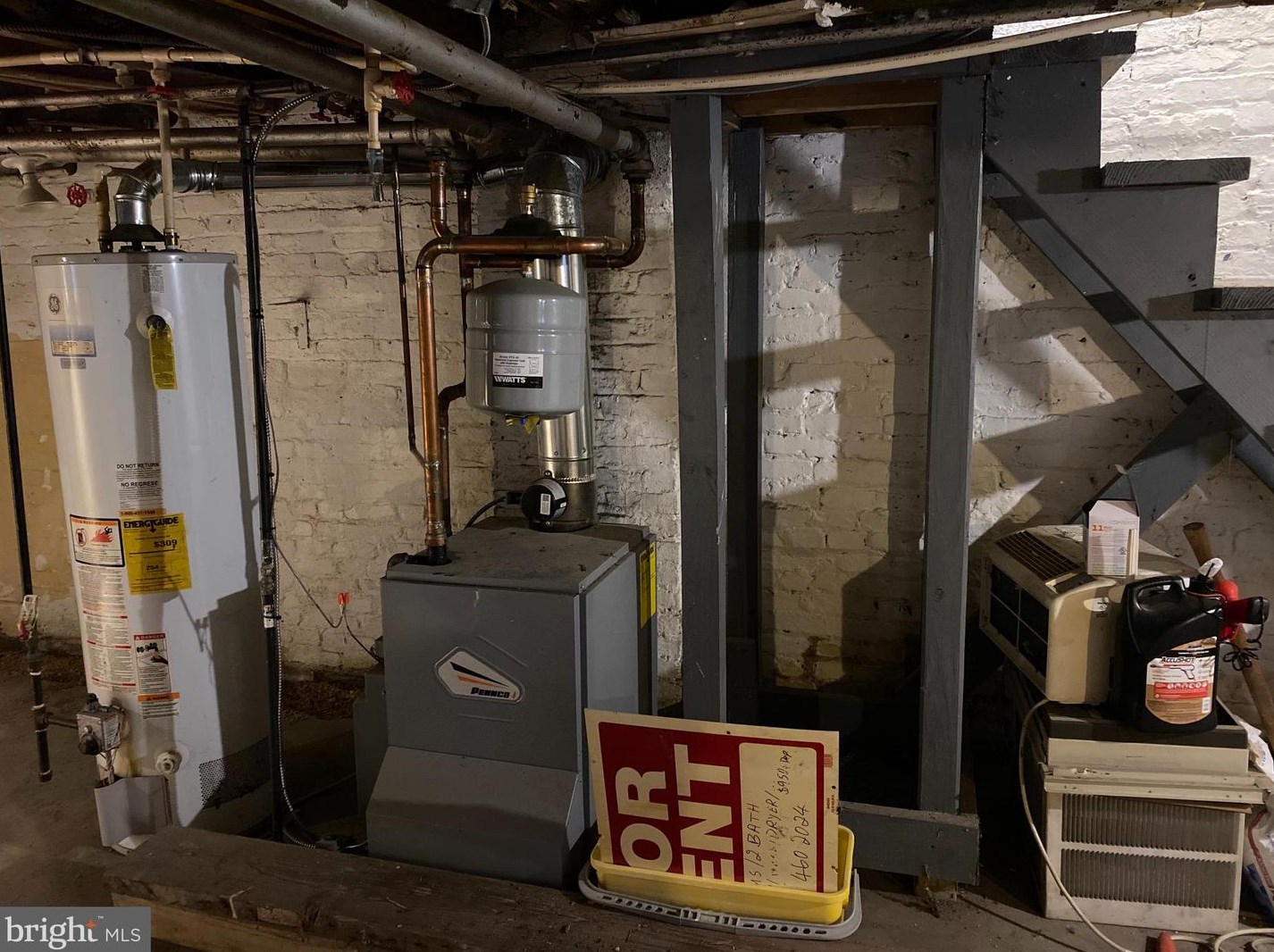 200 Hilton St, Baltimore MD  21229-3002 exterior