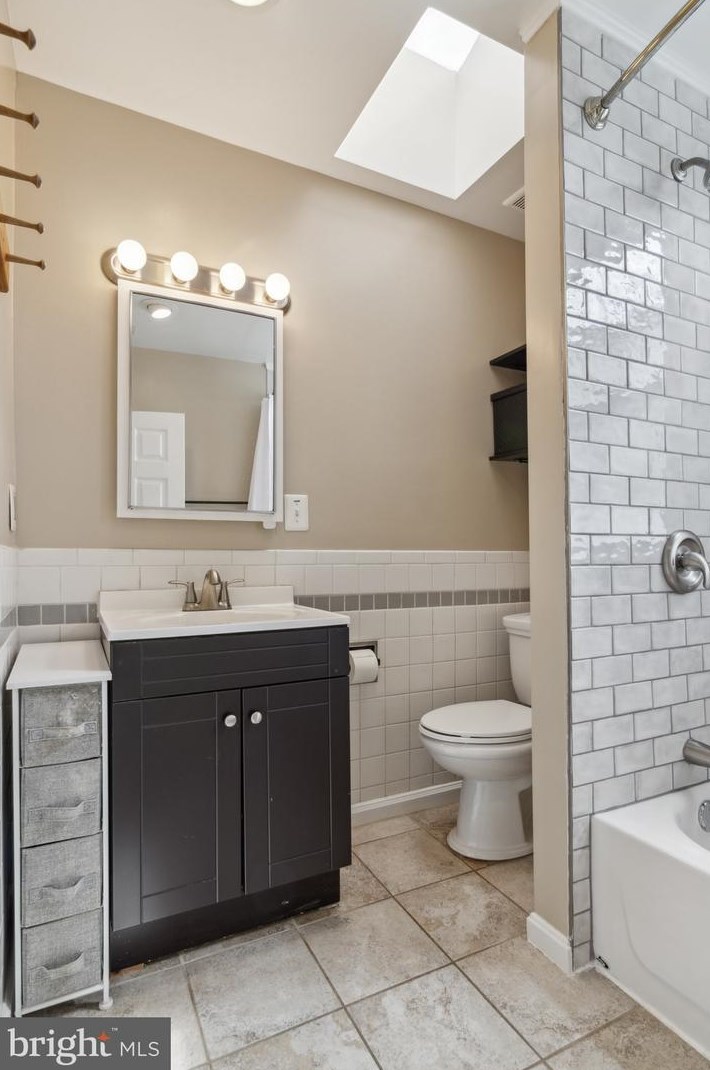 3330 Richmond Ave, Baltimore MD  21213-1145 exterior