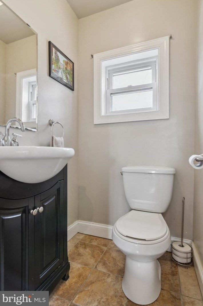 3330 Richmond Ave, Baltimore MD  21213-1145 exterior