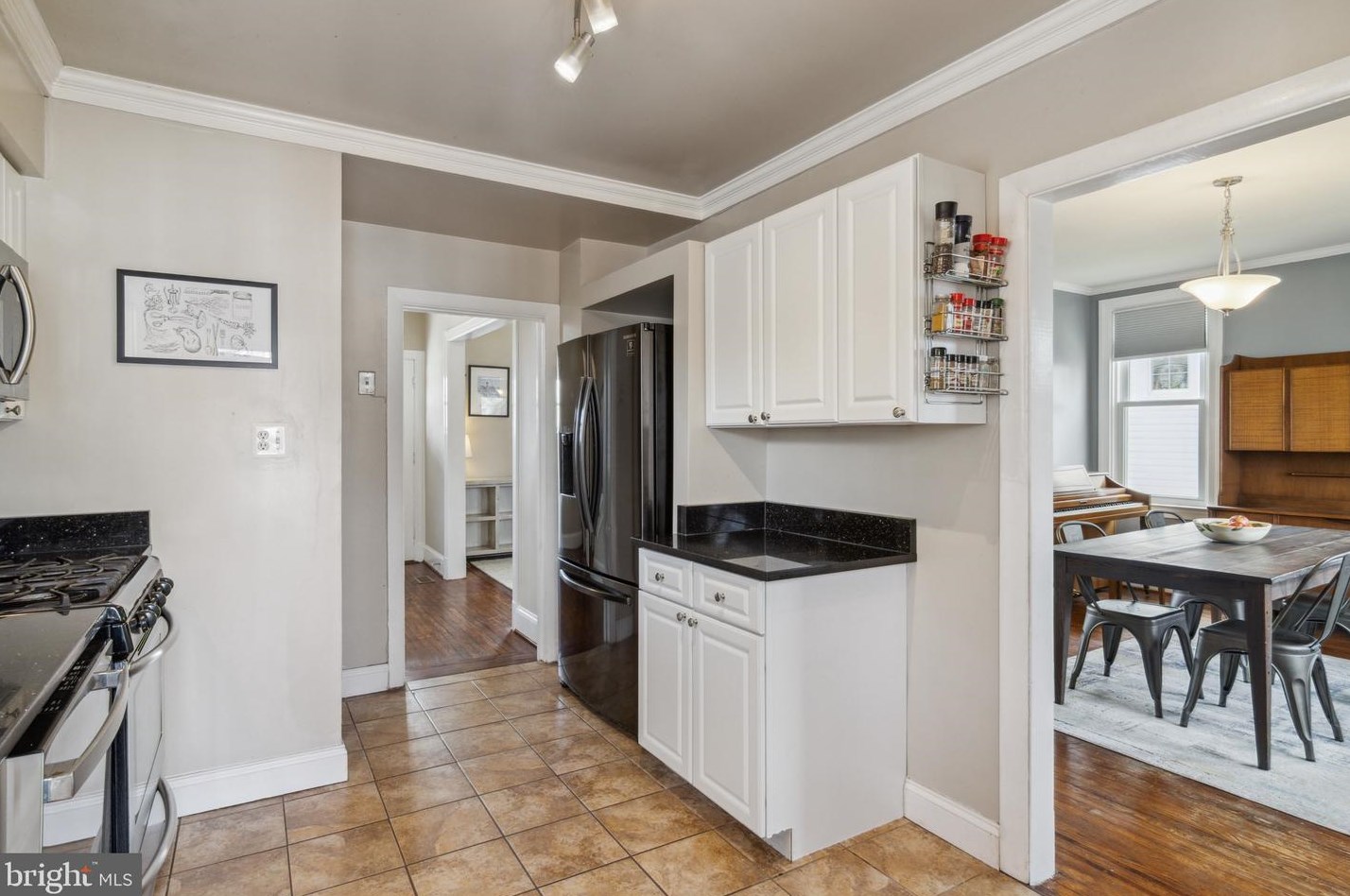 3330 Richmond Ave, Baltimore MD  21213-1145 exterior