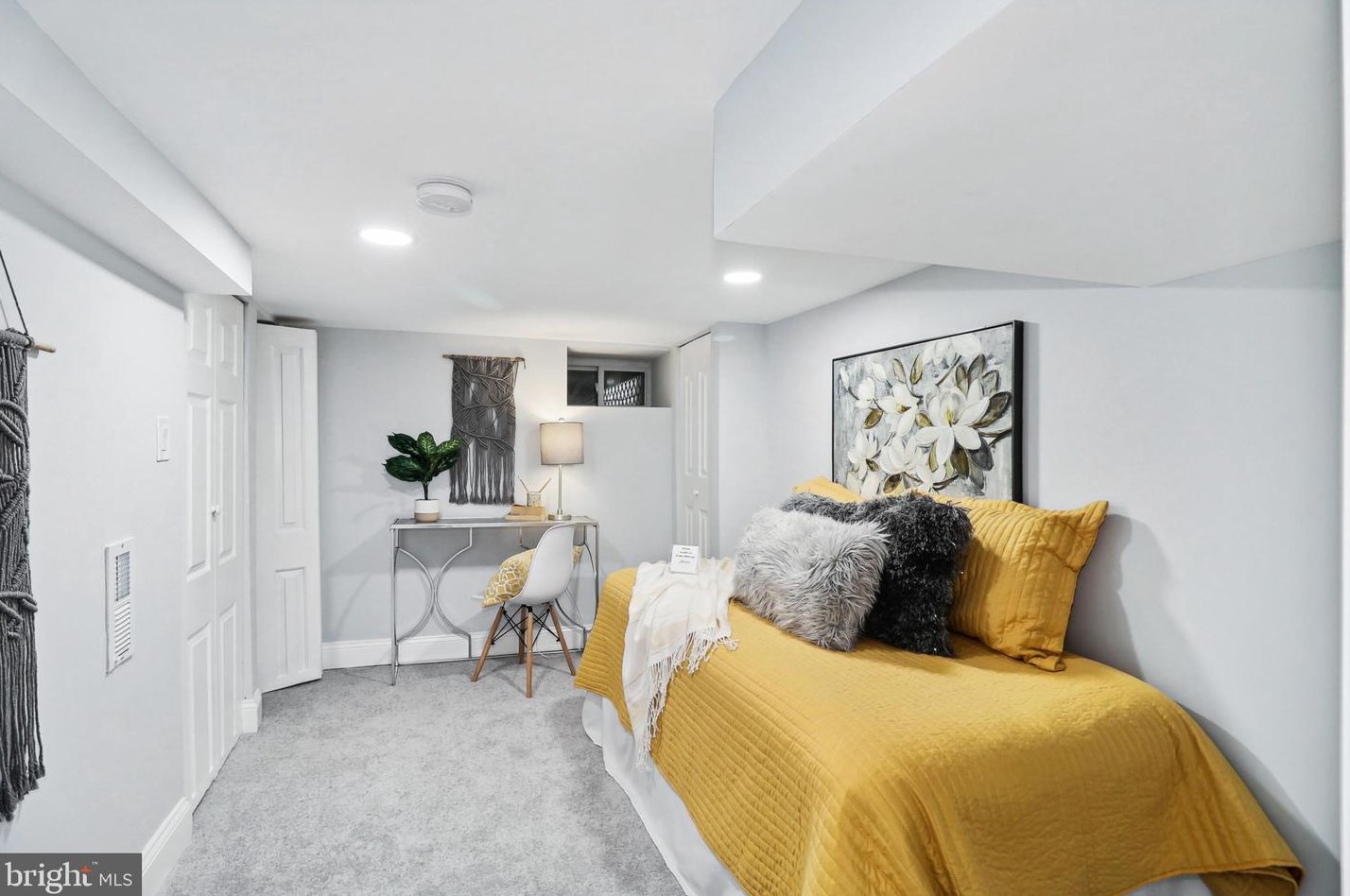 4015 Hickory Ave, Baltimore MD  21211-1742 exterior