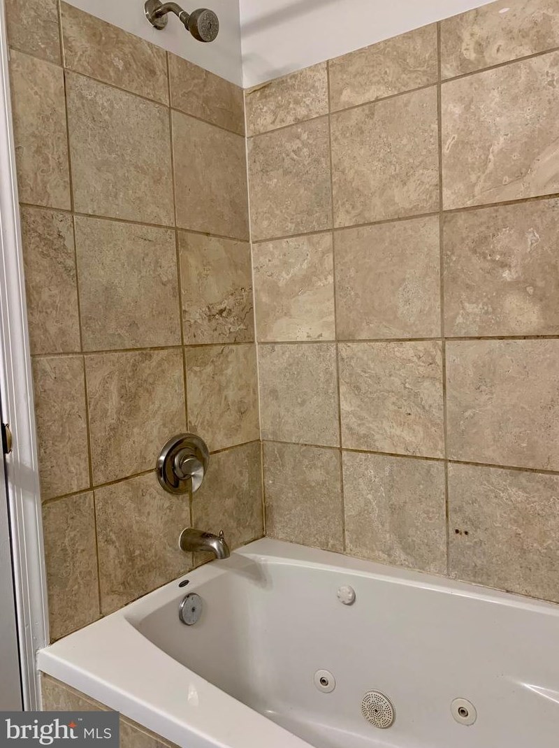 1506 Madison St, Baltimore MD  21205-1418 exterior