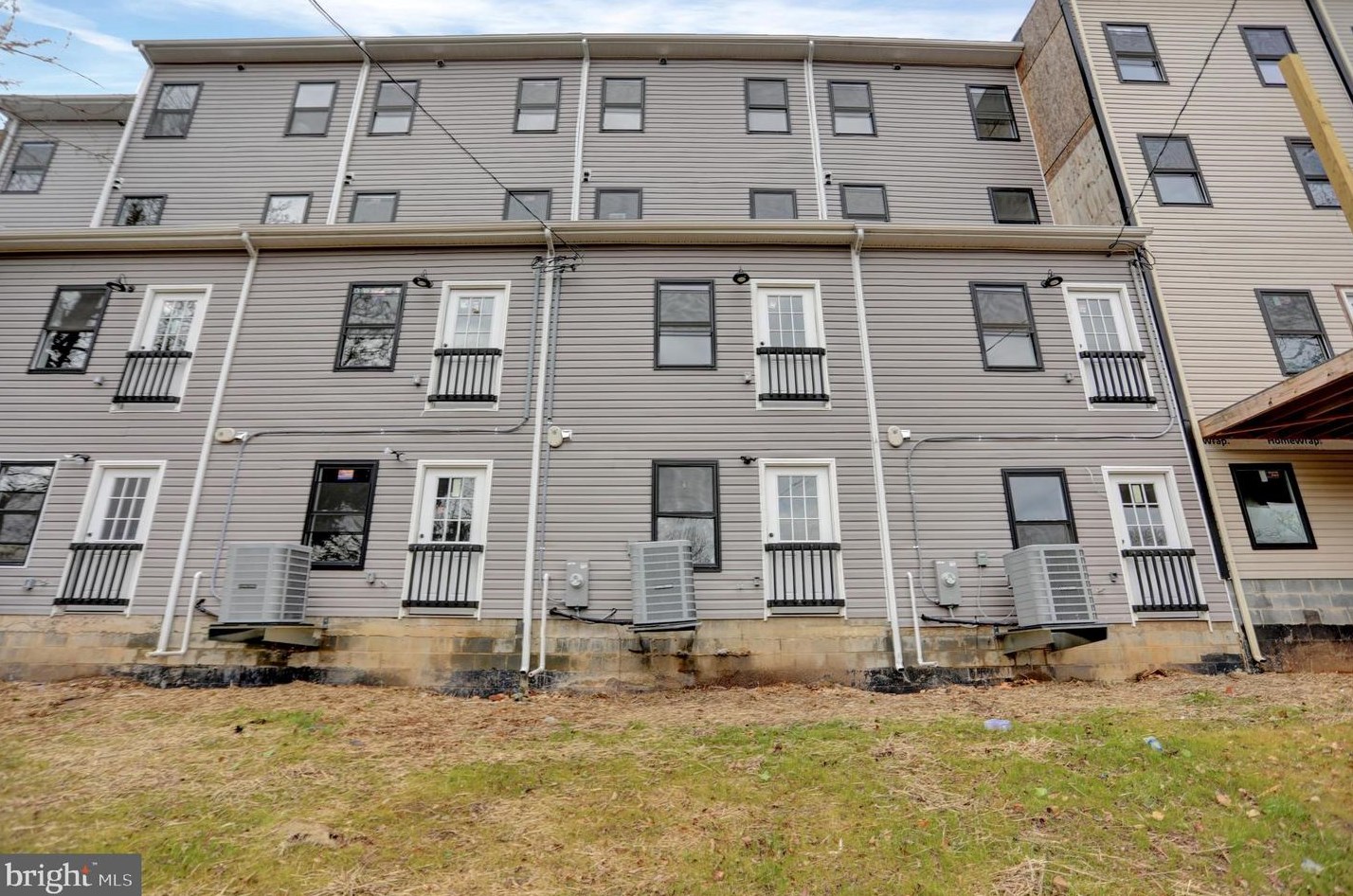 3913 Roland Ave, Baltimore MD  21211-2019 exterior