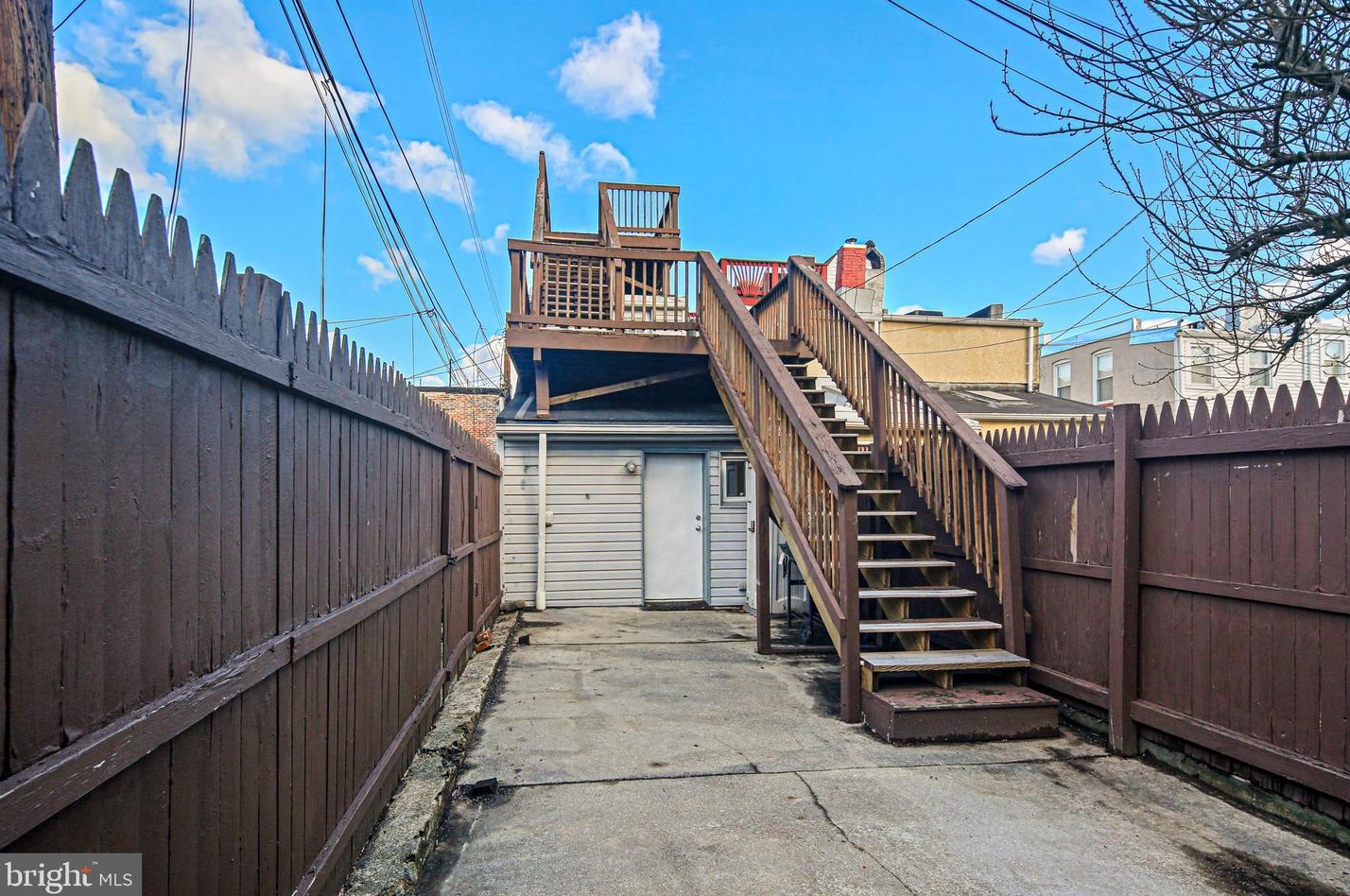 11 Heath St, Baltimore MD  21230-4815 exterior