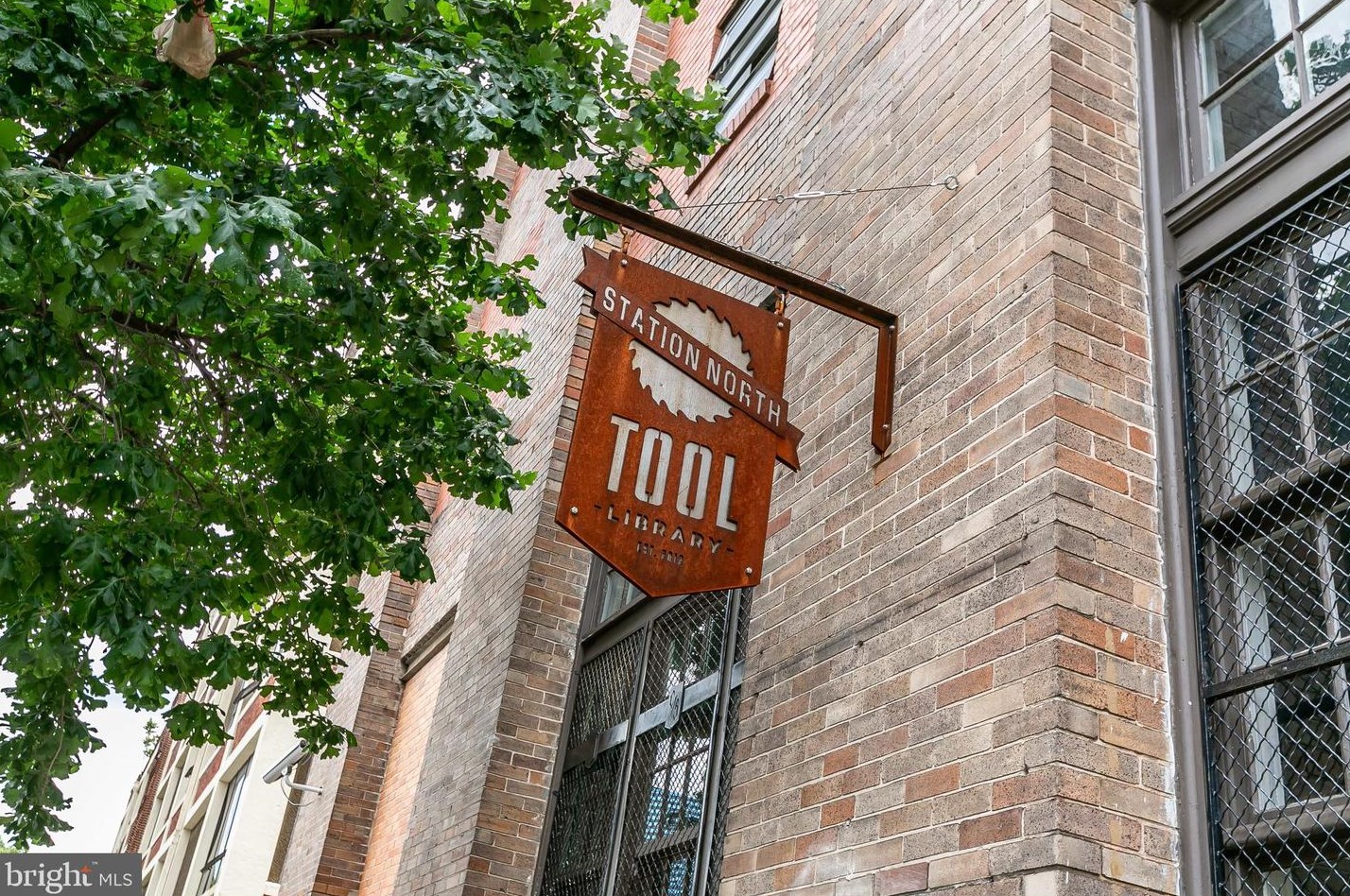 305 Lanvale St, Baltimore MD  21217-3609 exterior