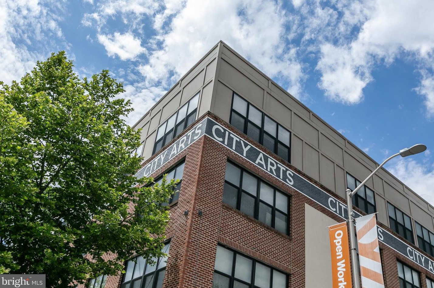 305 Lanvale St, Baltimore MD  21217-3609 exterior