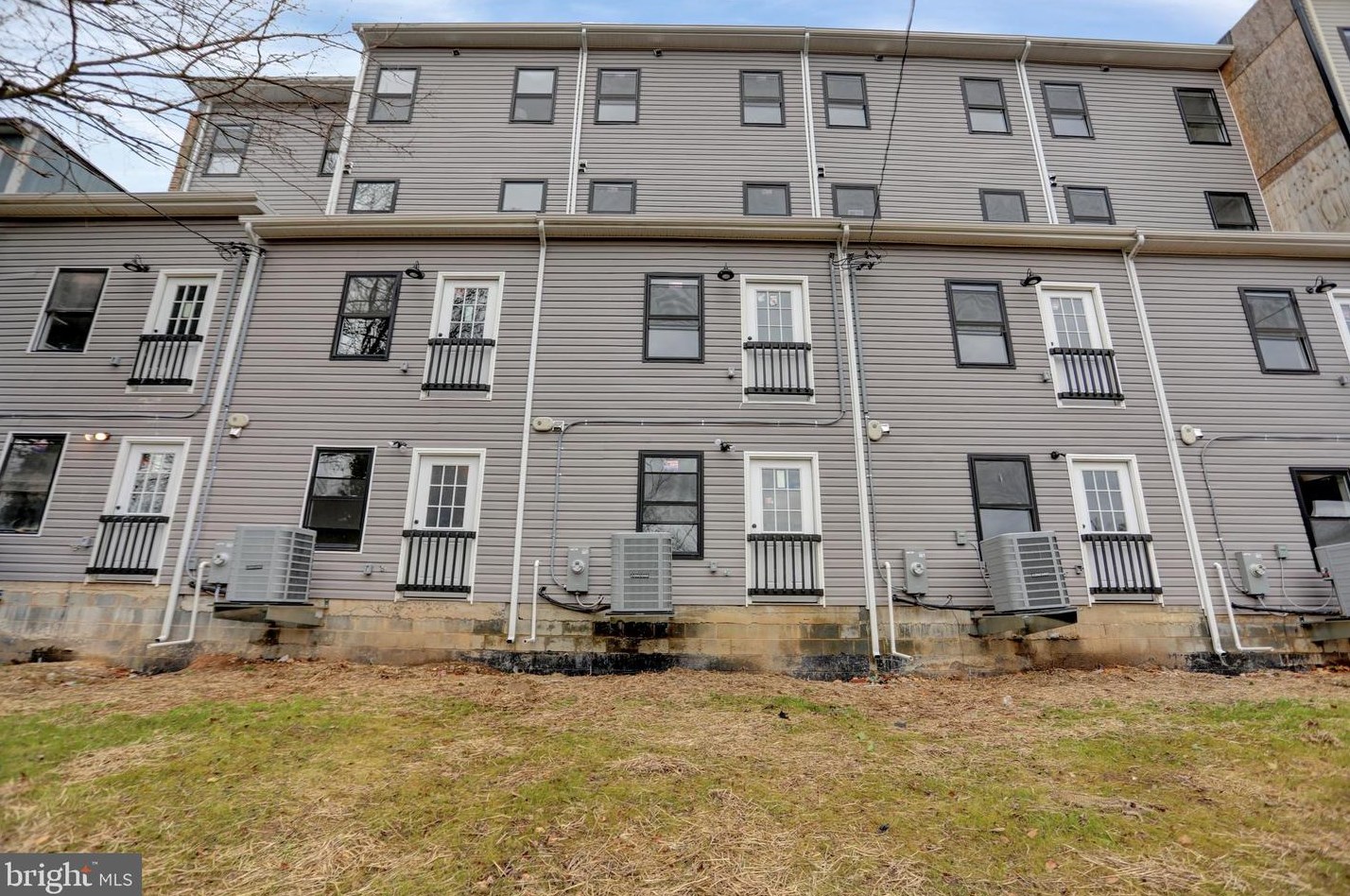 3911 Roland Ave, Baltimore MD  21211-2019 exterior