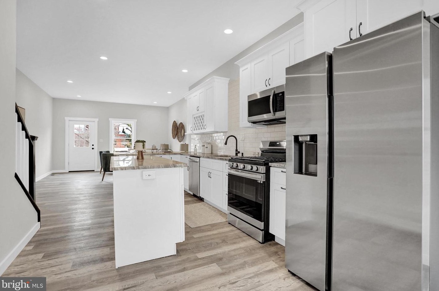 3919 Roland Ave, Baltimore MD  21211-2019 exterior