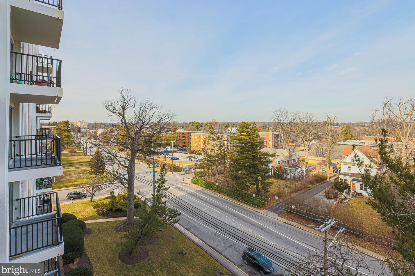 6606 Park Heights Ave, Baltimore MD  21215-2700 exterior