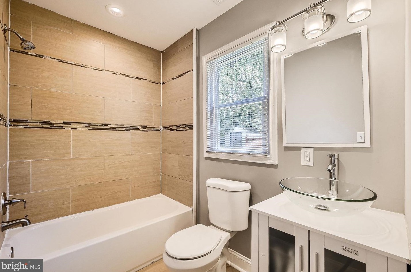 5404 Summerfield Ave, Baltimore MD  21206-4310 exterior