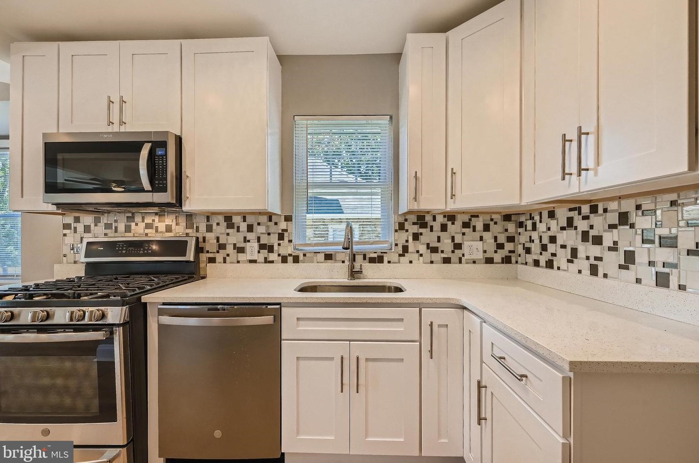 5404 Summerfield Ave, Baltimore MD  21206-4310 exterior