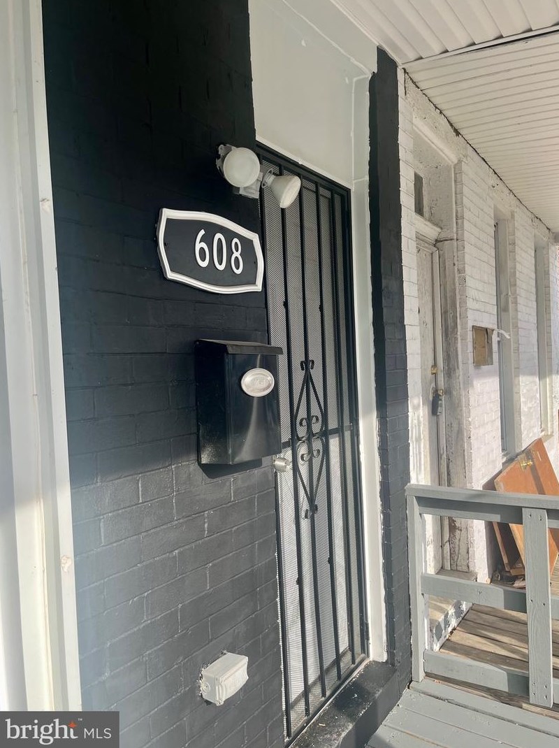 608 Mccabe Ave, Baltimore MD  21212-4210 exterior