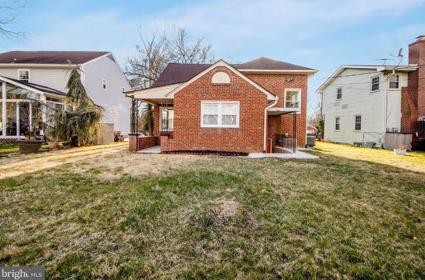 2308 Montebello Ter, Baltimore MD  21214-2434 exterior