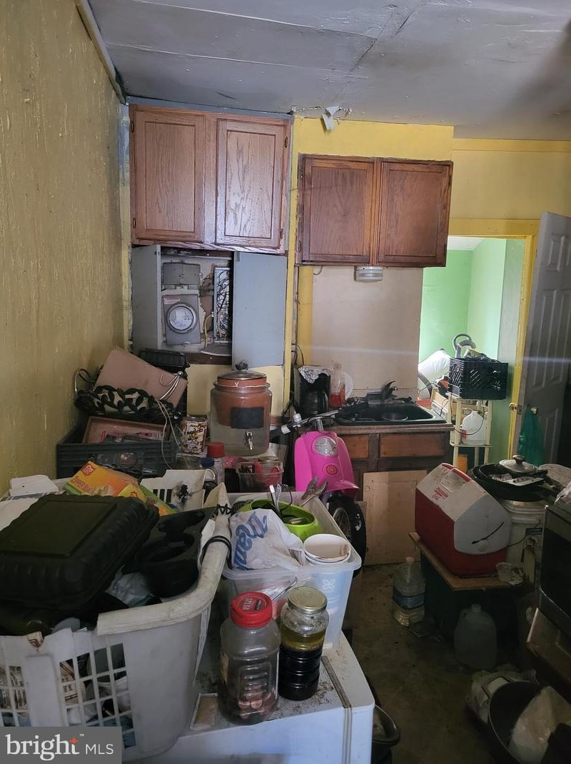 222 Bruce St, Baltimore MD  21225-3808 exterior