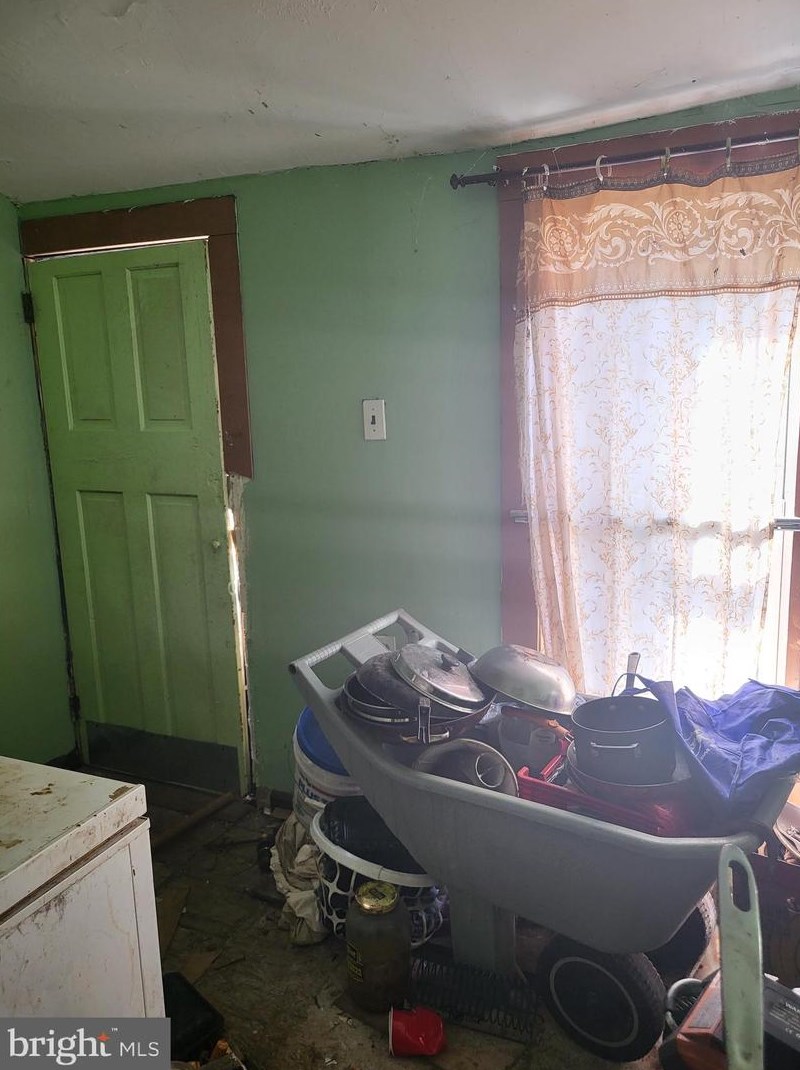 222 Bruce St, Baltimore MD  21225-3808 exterior