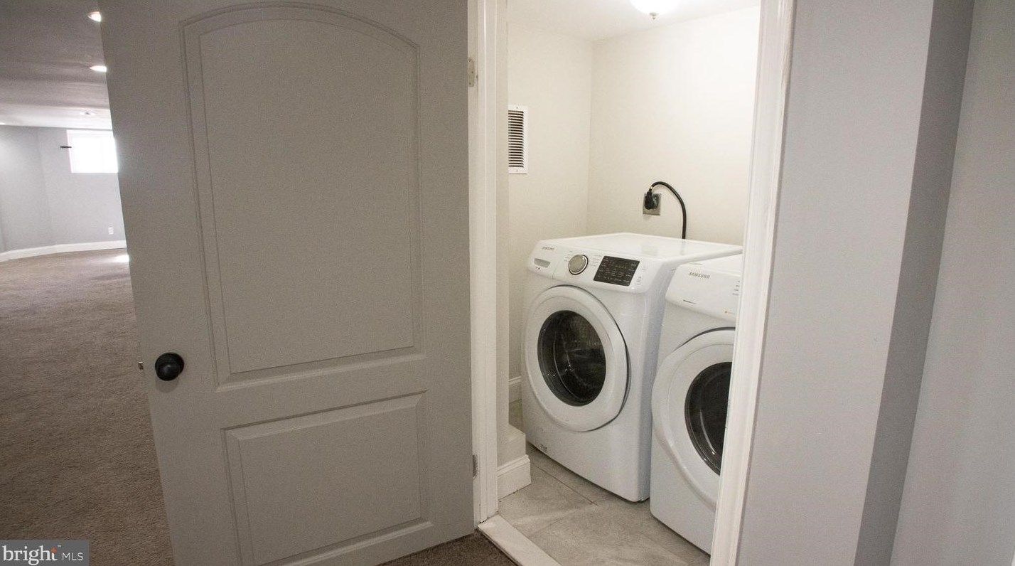 5215 Bosworth Ave, Baltimore MD  21207-6861 exterior