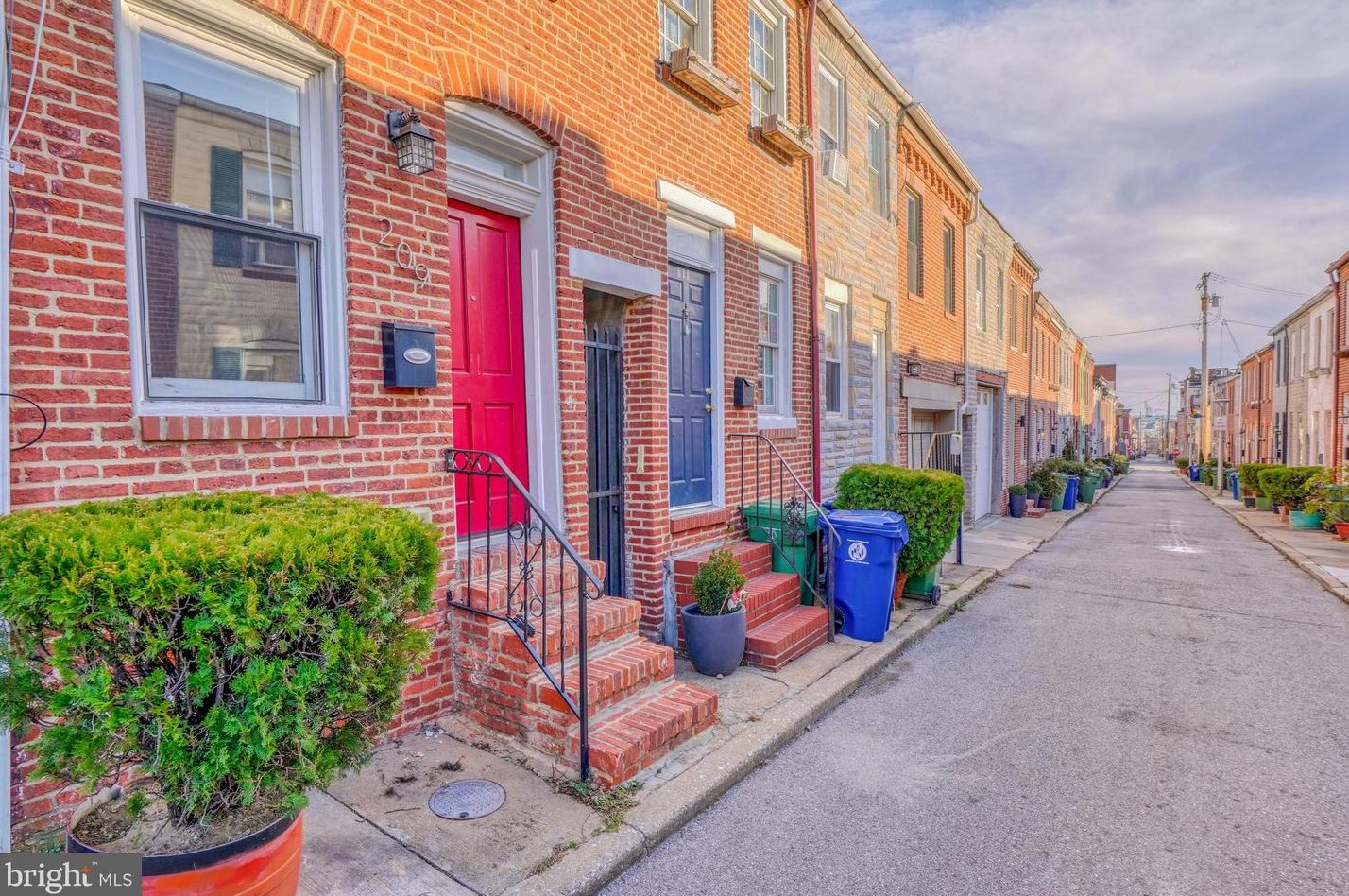 209 Madeira St, Baltimore MD  21231-2623 exterior
