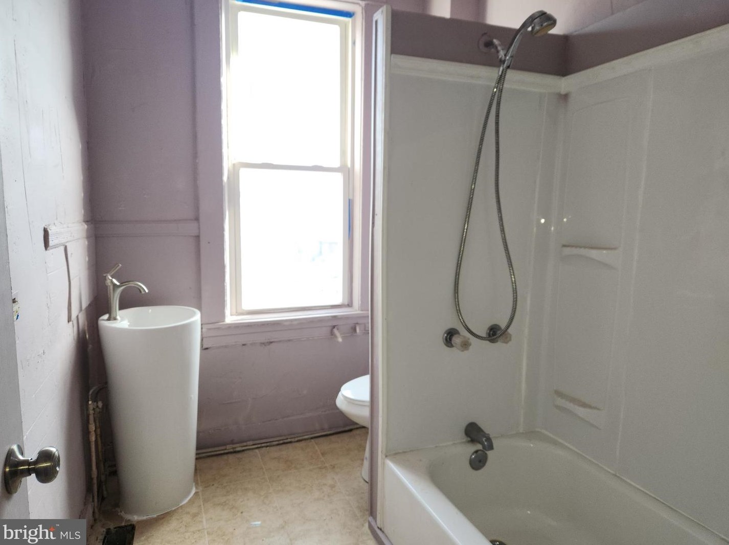 2220 Monroe St, Baltimore MD  21217-1320 exterior