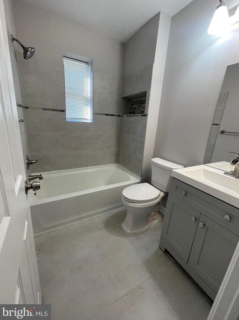 3607 Bay Ave, Baltimore MD  21225-2247 exterior