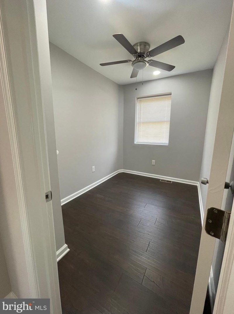 3607 Bay Ave, Baltimore MD  21225-2247 exterior