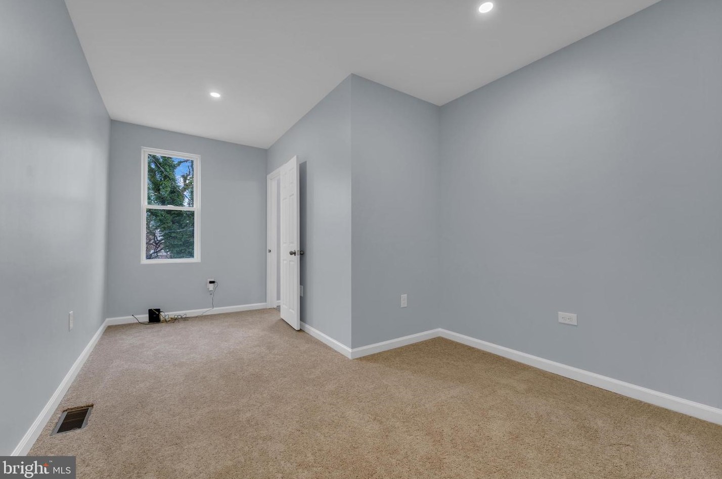 1811 Presbury St, Baltimore MD  21217-1652 exterior