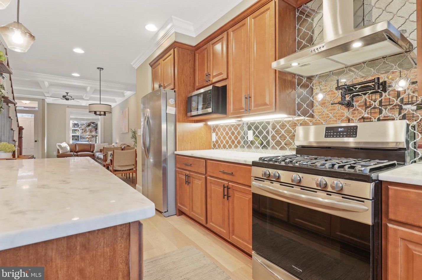 442 Robinson St, Baltimore MD  21224-1327 exterior