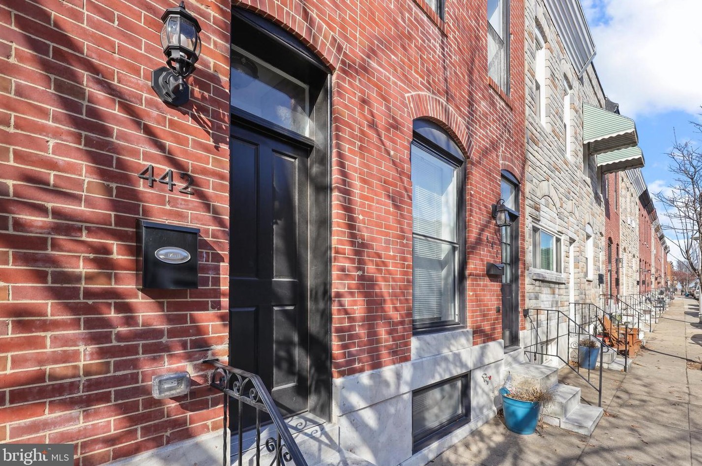 442 Robinson St, Baltimore MD  21224-1327 exterior