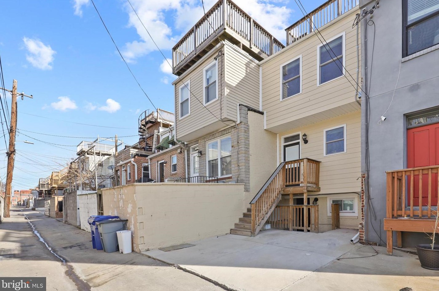 442 Robinson St, Baltimore MD  21224-1327 exterior