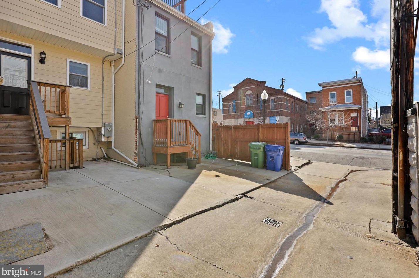 442 Robinson St, Baltimore MD  21224-1327 exterior