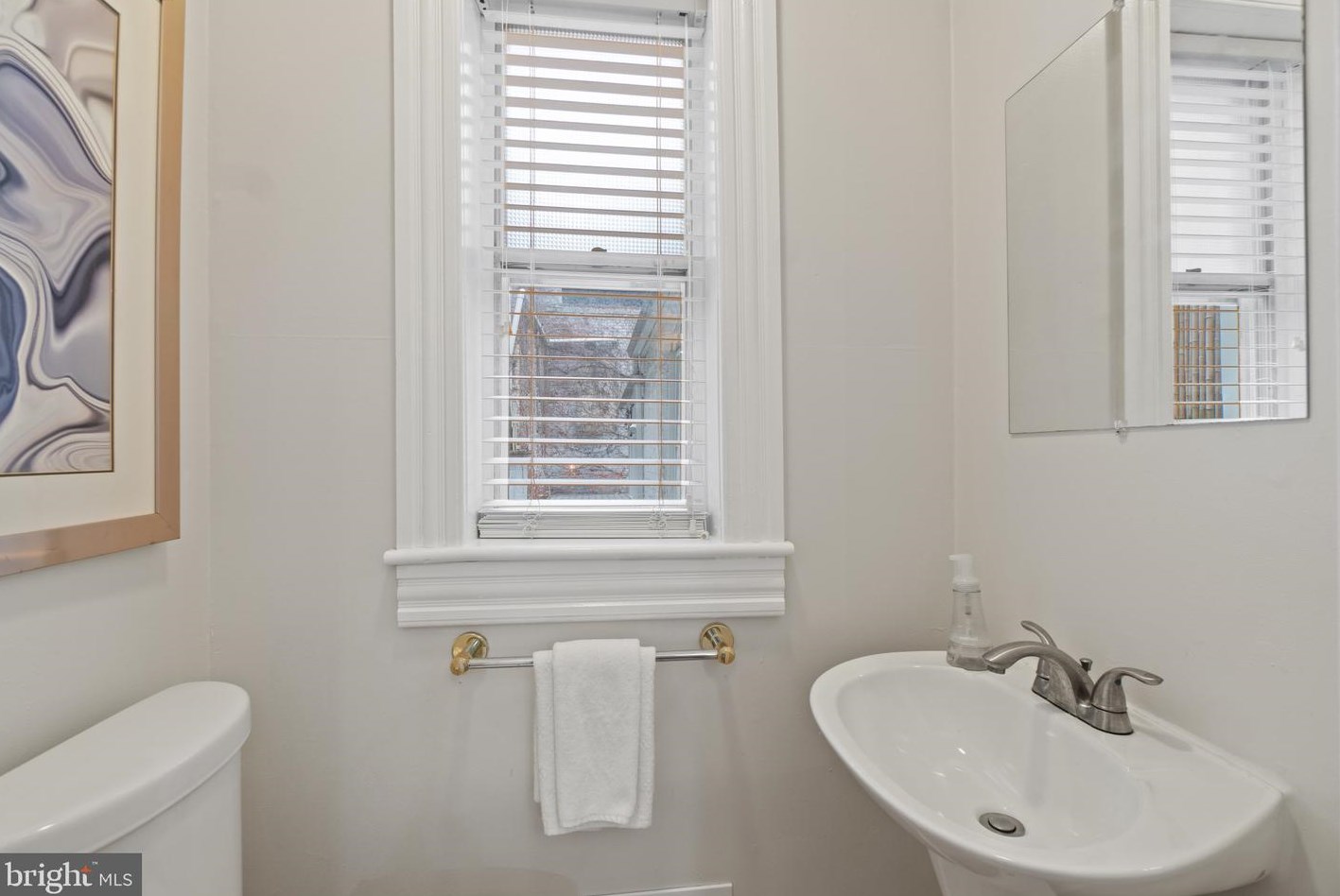 2112 Cambridge St, Baltimore MD  21231-3206 exterior