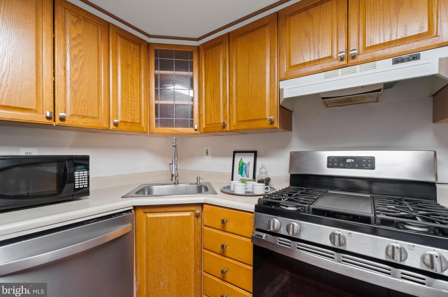 2112 Cambridge St, Baltimore MD  21231-3206 exterior