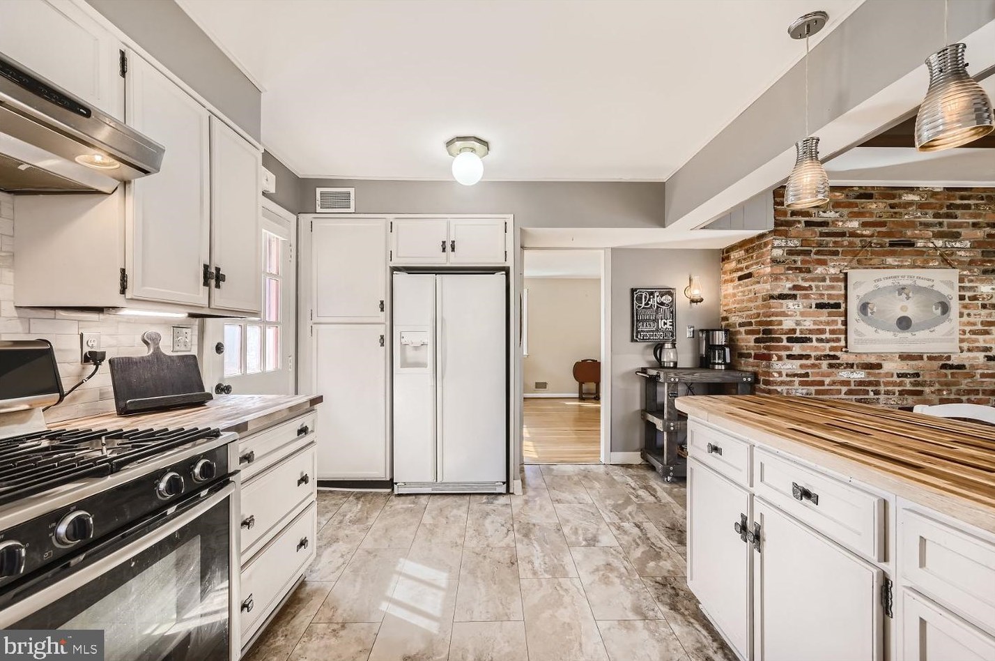 857 Glen Allen Dr, Baltimore MD  21229-1425 exterior