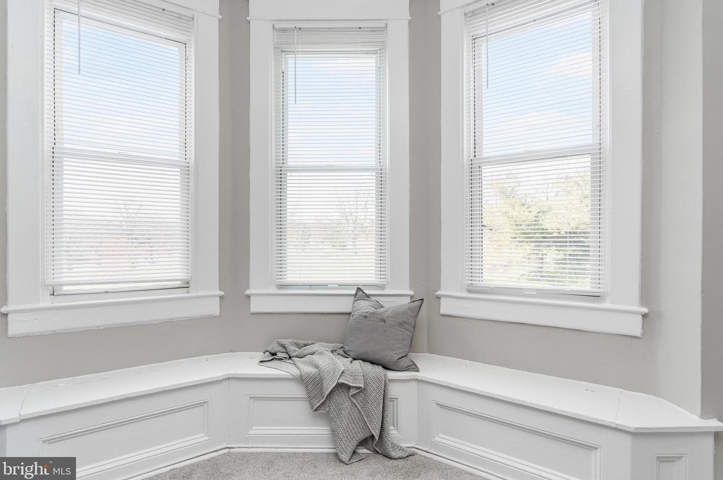 2928 Clifton Park Ter, Baltimore MD  21213-1135 exterior