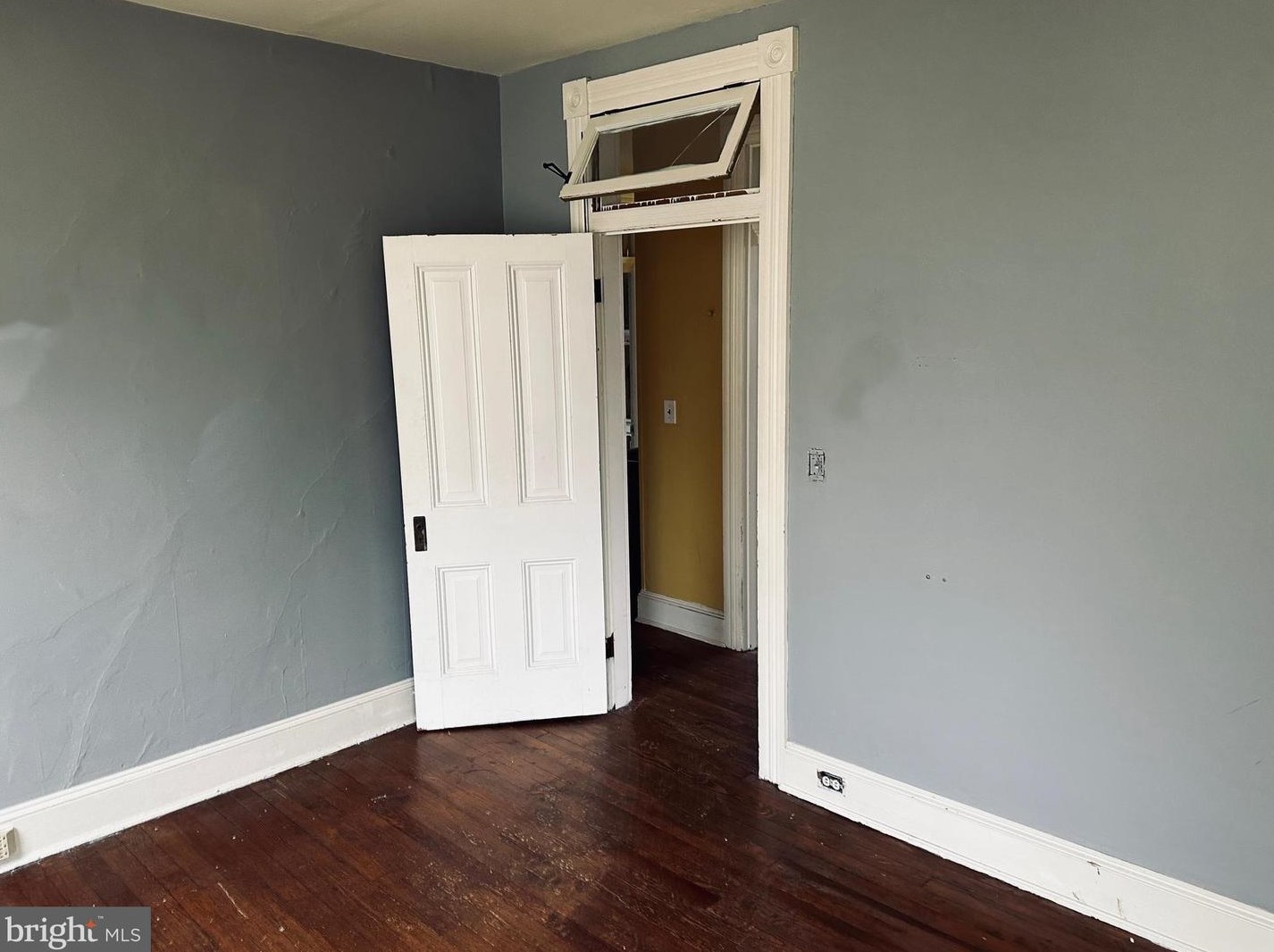 4213 Massachusetts Ave, Baltimore MD  21229-3515 exterior