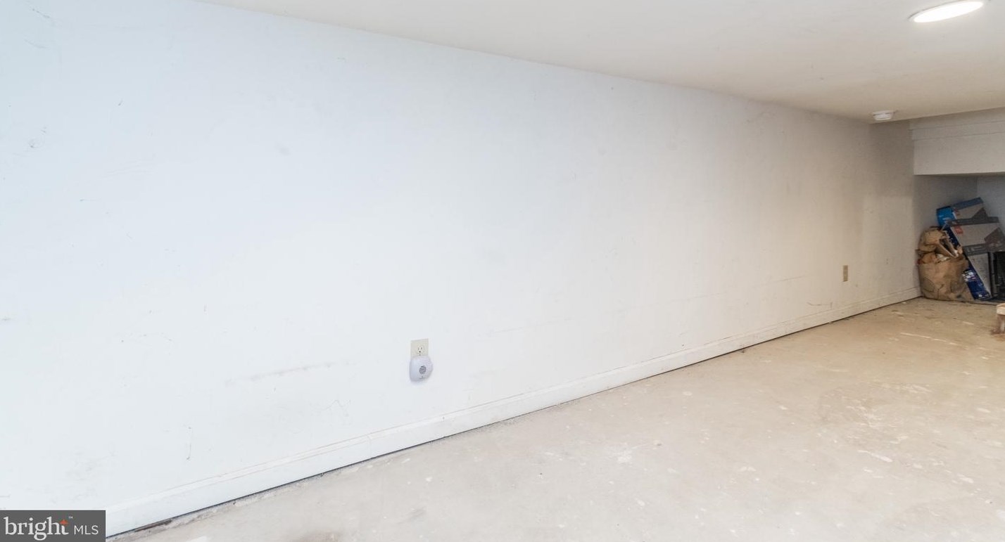 206 Stricker St, Baltimore MD  21223-3112 exterior