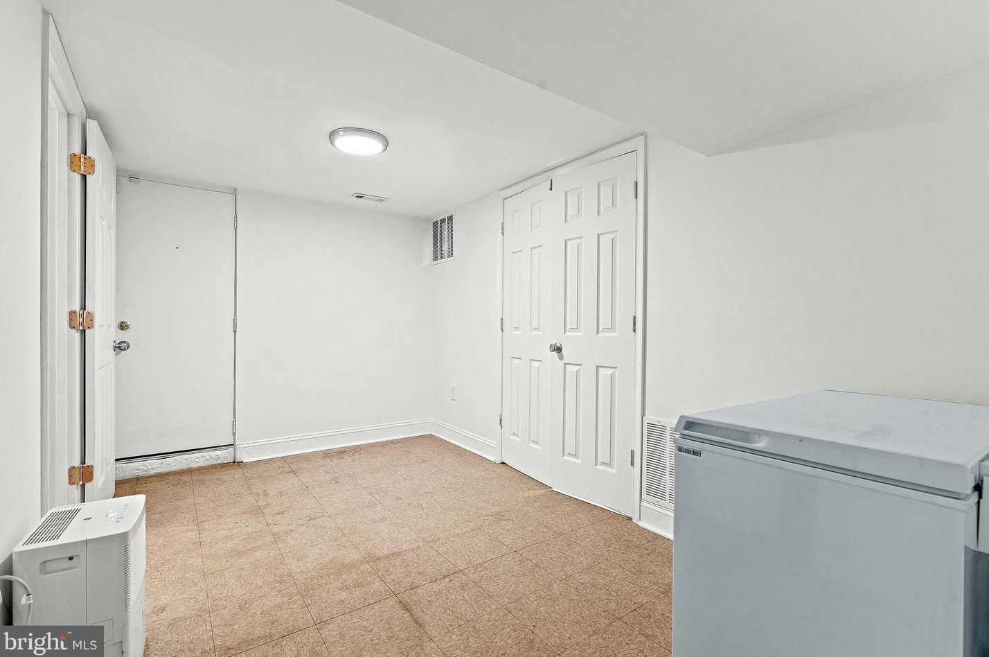 1710 Wadsworth Way, Baltimore MD  21239-3125 exterior