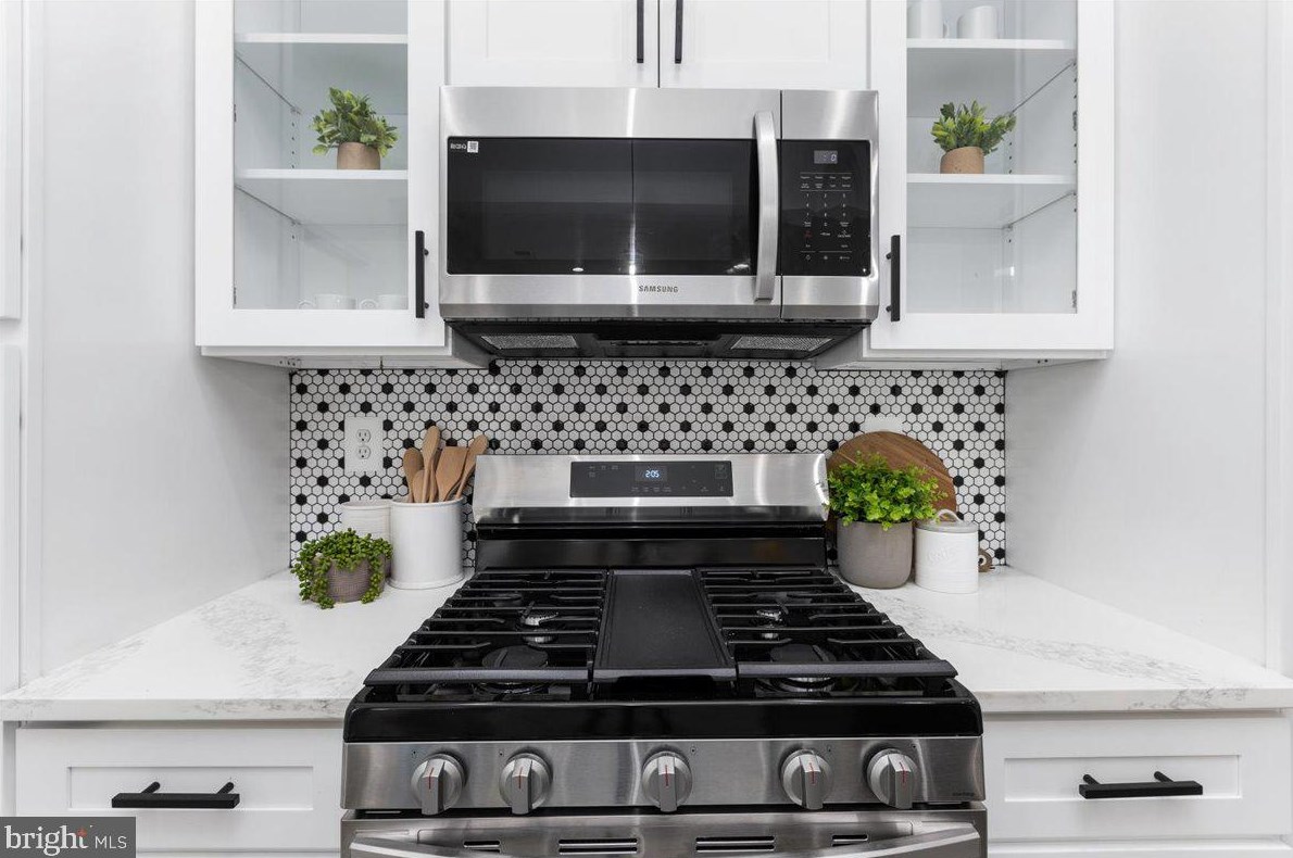 1611 33rd St, Baltimore MD  21218-3707 exterior