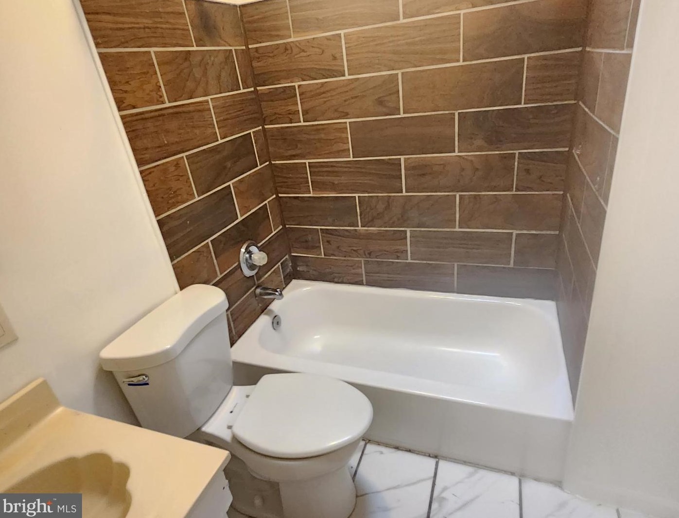 618 Belnord Ave, Baltimore MD  21205-2621 exterior