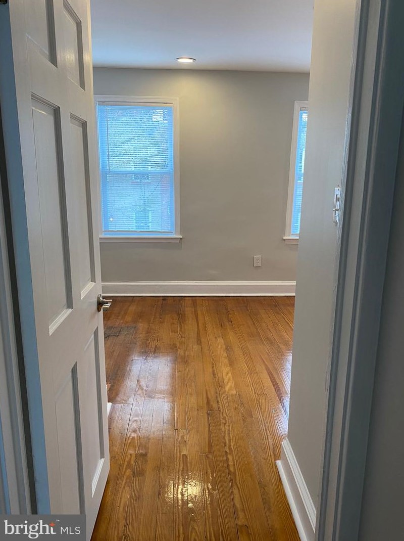 923 Binney St, Baltimore MD  21224-4704 exterior