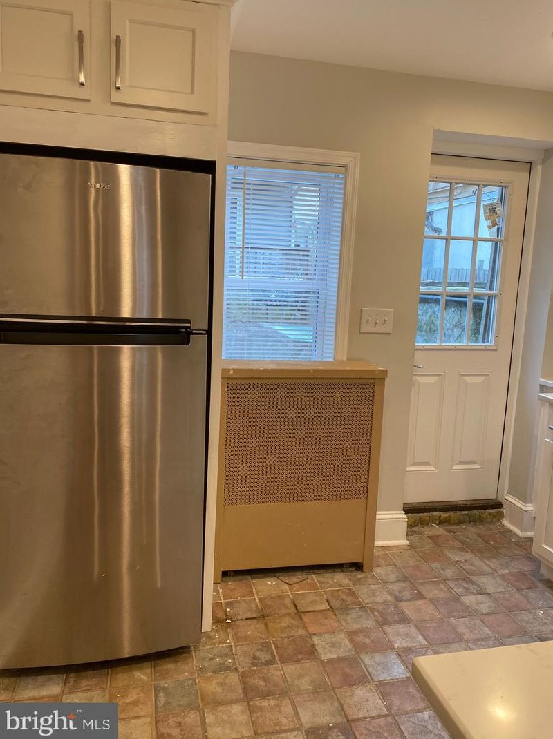 923 Binney St, Baltimore MD  21224-4704 exterior