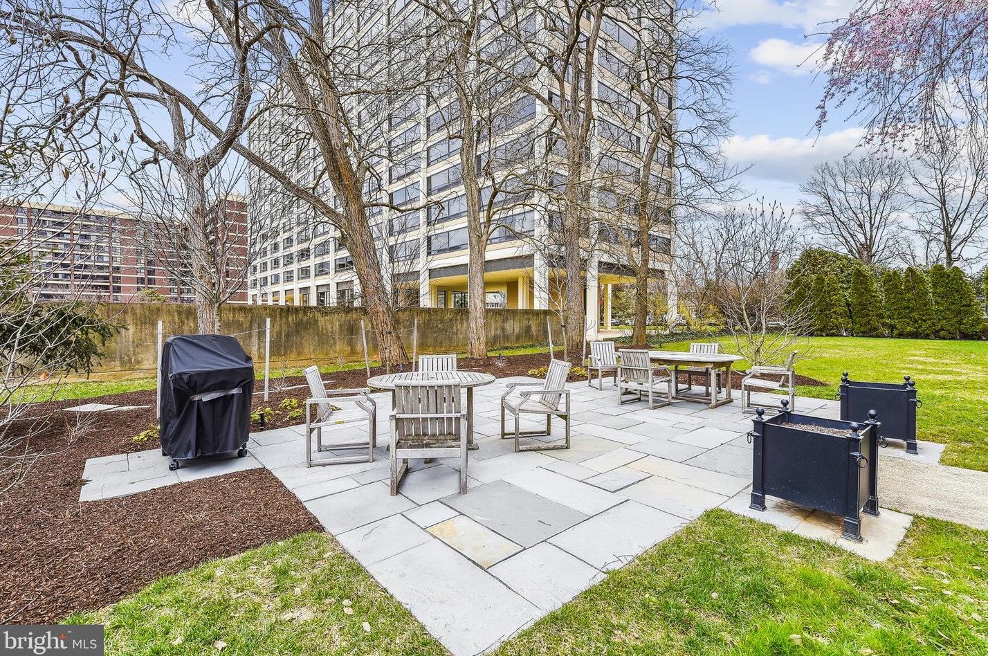 3908 Charles St, Baltimore MD  21218-1734 exterior