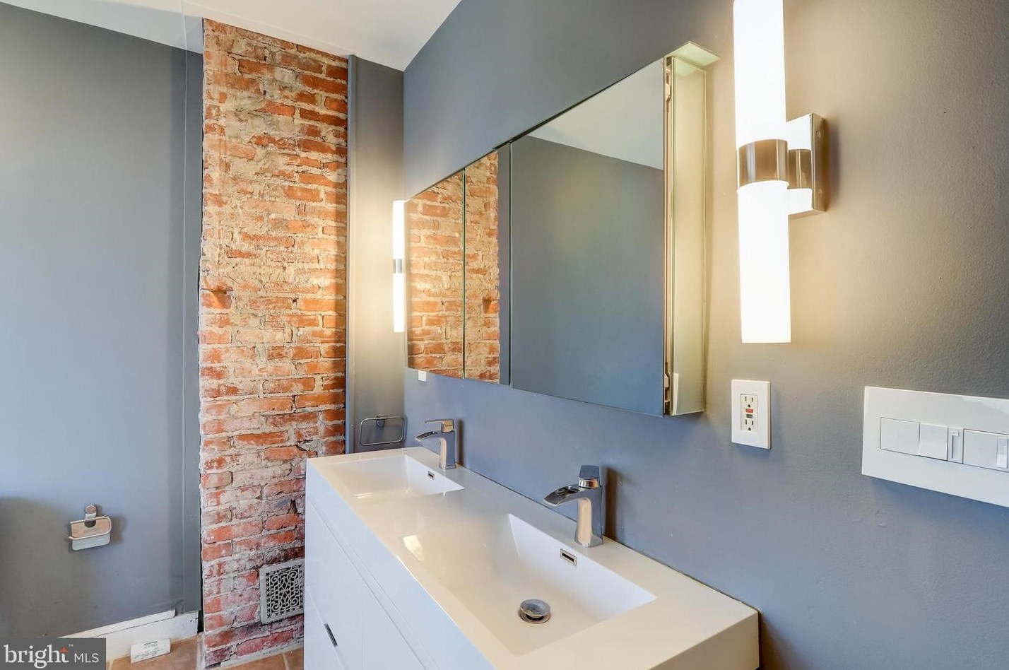 2738 Baltimore St, Baltimore MD  21223-2002 exterior