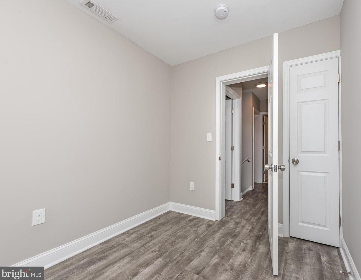 4043 6th St, Baltimore MD  21225-2107 exterior