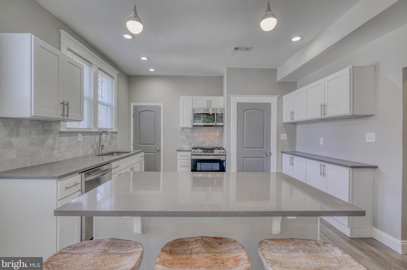 2402 Montebello Ter, Baltimore MD  21214-2436 exterior