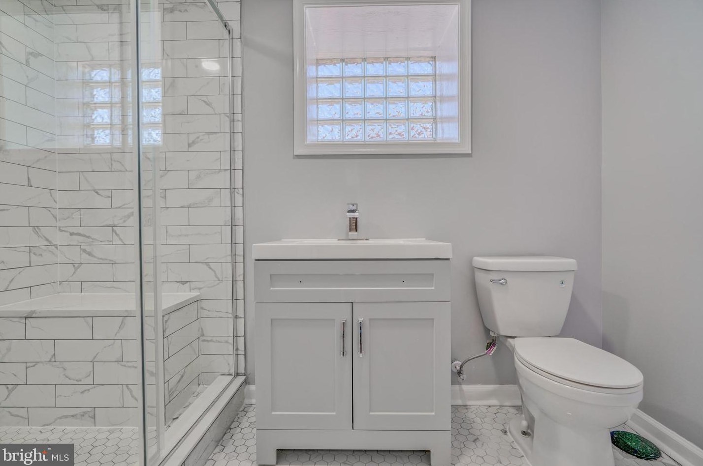 1637 Kingsway Rd, Baltimore MD  21218-1646 exterior